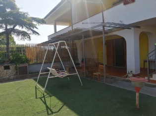 VILLA_CON_GIARDINO